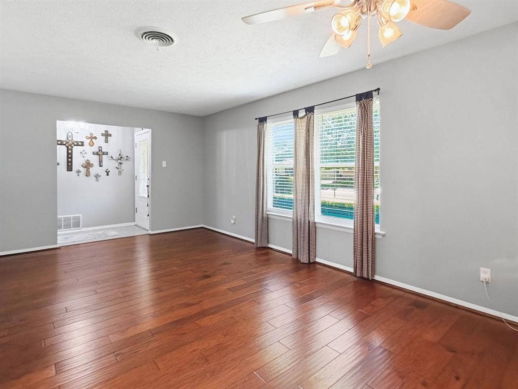 1233 Bardfield Avenue, Garland, TX 75041 1233 Bardfield Avenue, Garland, TX 75041