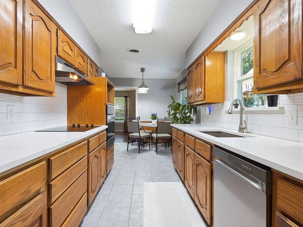 1233 Bardfield Avenue, Garland, TX 75041 1233 Bardfield Avenue, Garland, TX 75041