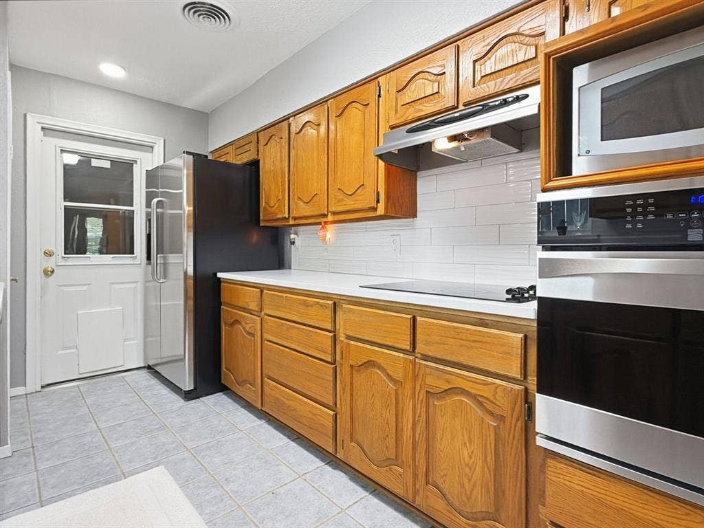 1233 Bardfield Avenue, Garland, TX 75041 1233 Bardfield Avenue, Garland, TX 75041