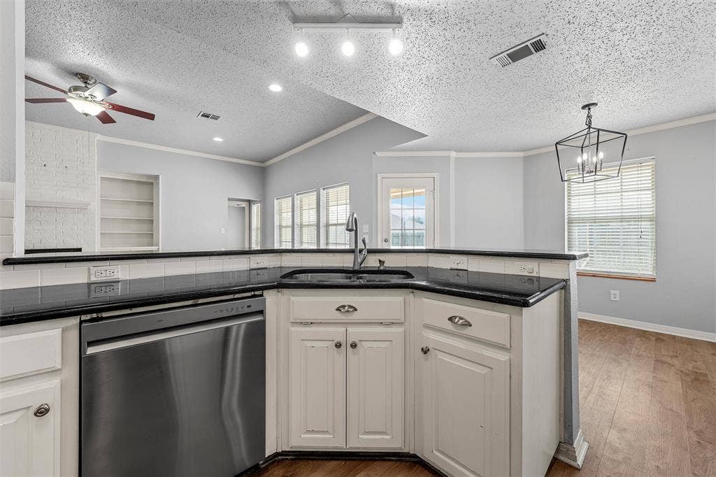 163 Topaz Circle, Hewitt, TX 76643 163 Topaz Circle, Hewitt, TX 76643