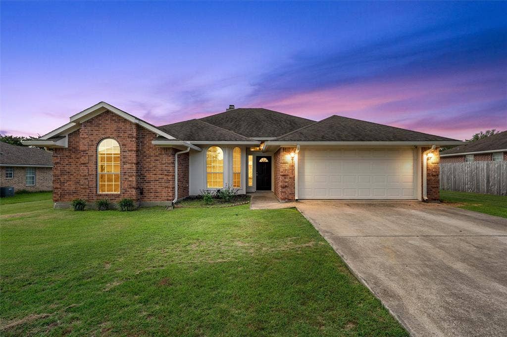163 Topaz Circle, Hewitt, TX 76643 163 Topaz Circle, Hewitt, TX 76643