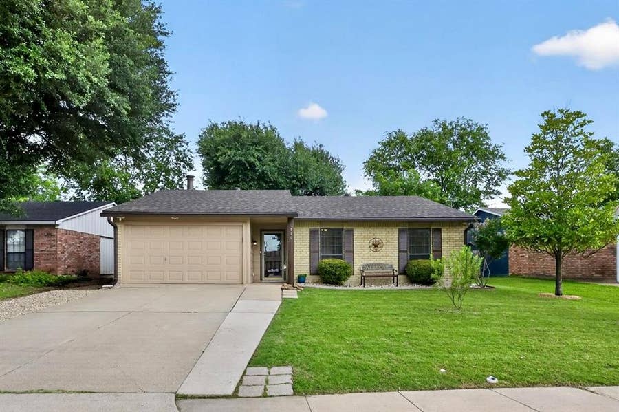 Property photo for 517 Ridgemont Drive, Allen, TX