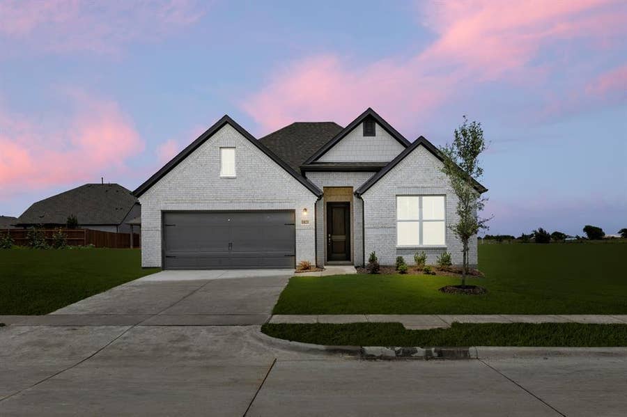 Property photo for 1821 Gleasondale Drive, Forney, TX