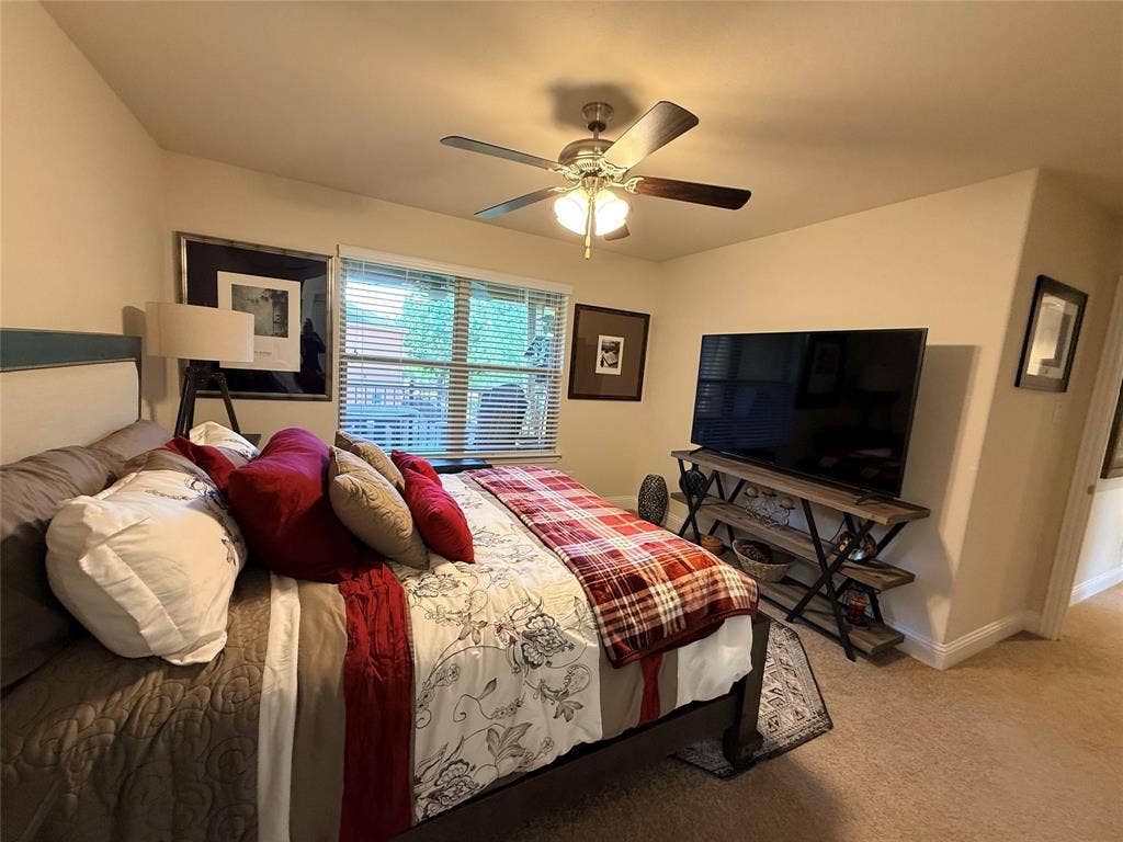 7310 Venice Drive, #4, Grand Prairie, TX 75054 Bedroom 2 with Jack and Jill bath