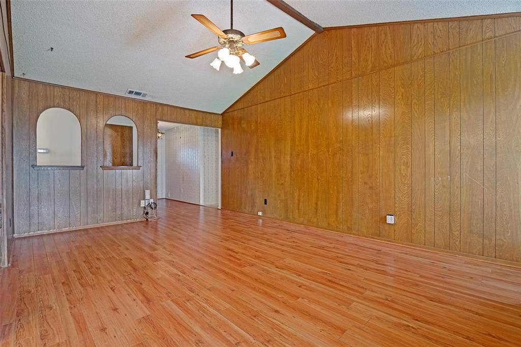 527 Dinalynn Street, Mesquite, TX 75149 527 Dinalynn Street, Mesquite, TX 75149