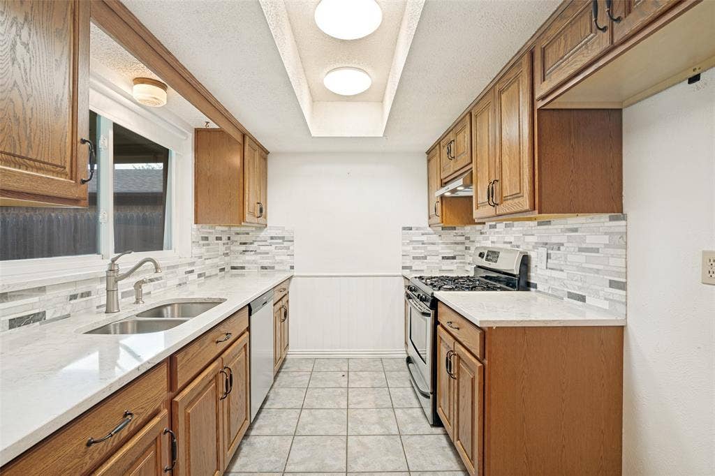 527 Dinalynn Street, Mesquite, TX 75149 527 Dinalynn Street, Mesquite, TX 75149