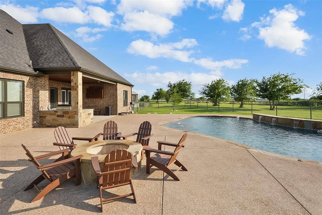 863 Alto Bonito Court, Godley, TX 76044 863 Alto Bonito Court, Godley, TX 76044