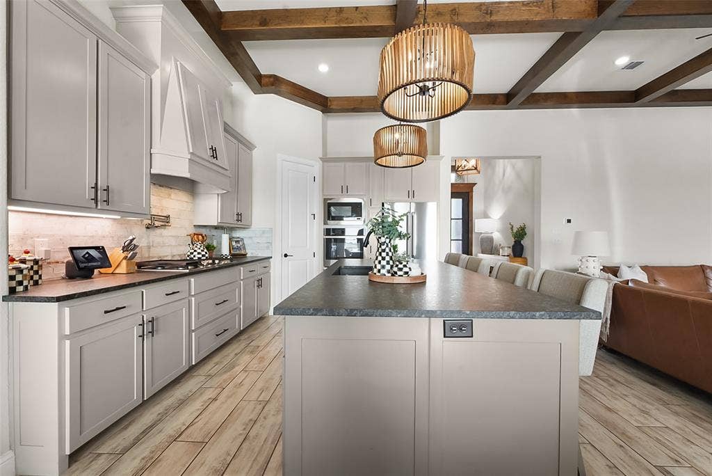 863 Alto Bonito Court, Godley, TX 76044 863 Alto Bonito Court, Godley, TX 76044