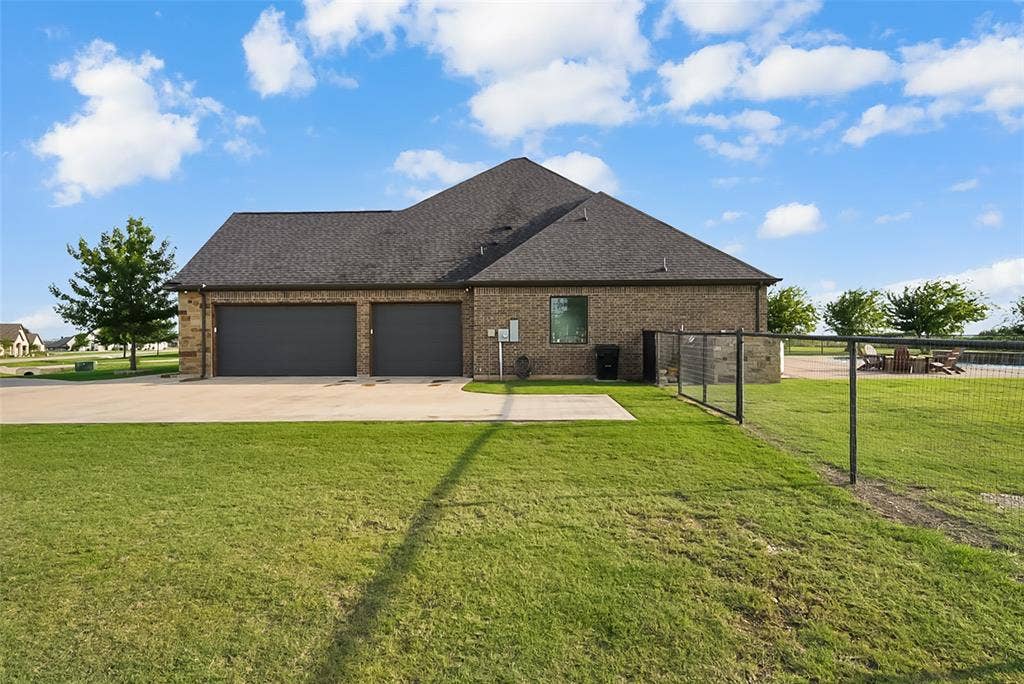 863 Alto Bonito Court, Godley, TX 76044 863 Alto Bonito Court, Godley, TX 76044