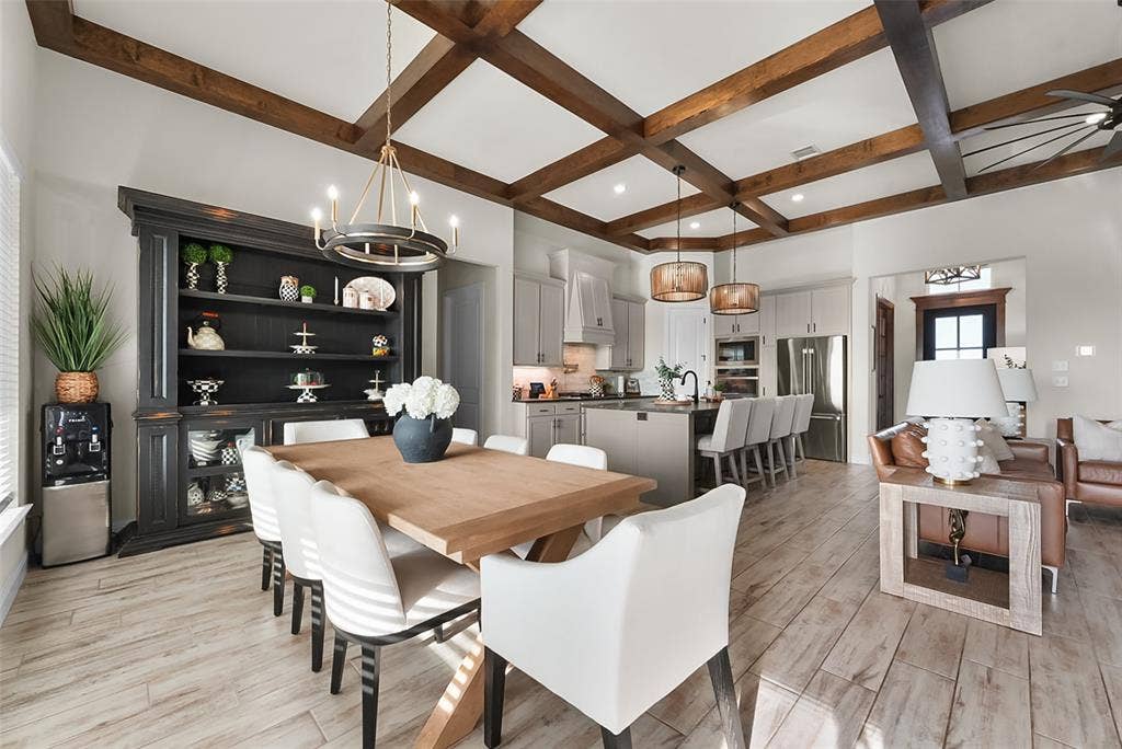 863 Alto Bonito Court, Godley, TX 76044 863 Alto Bonito Court, Godley, TX 76044