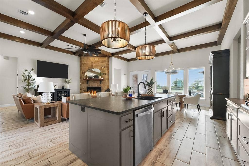 863 Alto Bonito Court, Godley, TX 76044 863 Alto Bonito Court, Godley, TX 76044