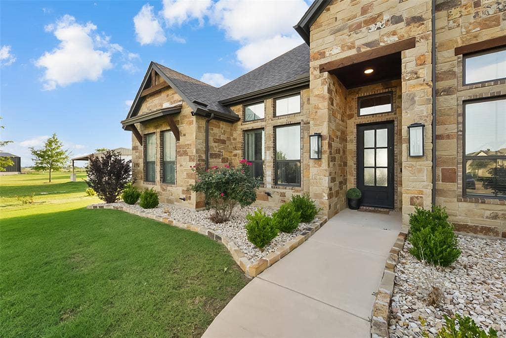 863 Alto Bonito Court, Godley, TX 76044 863 Alto Bonito Court, Godley, TX 76044