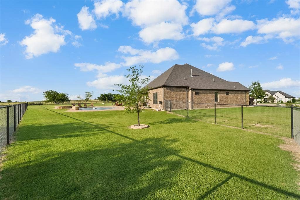 863 Alto Bonito Court, Godley, TX 76044 863 Alto Bonito Court, Godley, TX 76044