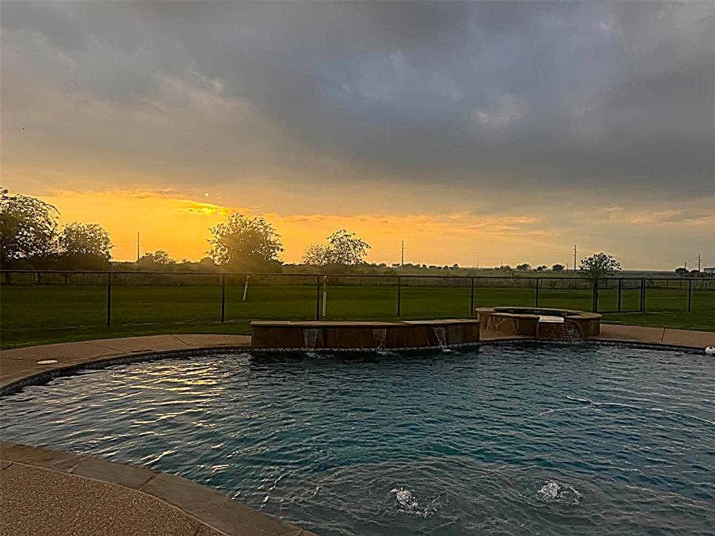 863 Alto Bonito Court, Godley, TX 76044 863 Alto Bonito Court, Godley, TX 76044