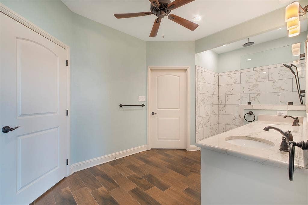 114 Oak Springs Loop, Mabank, TX 75147 114 Oak Springs Loop, Mabank, TX 75147