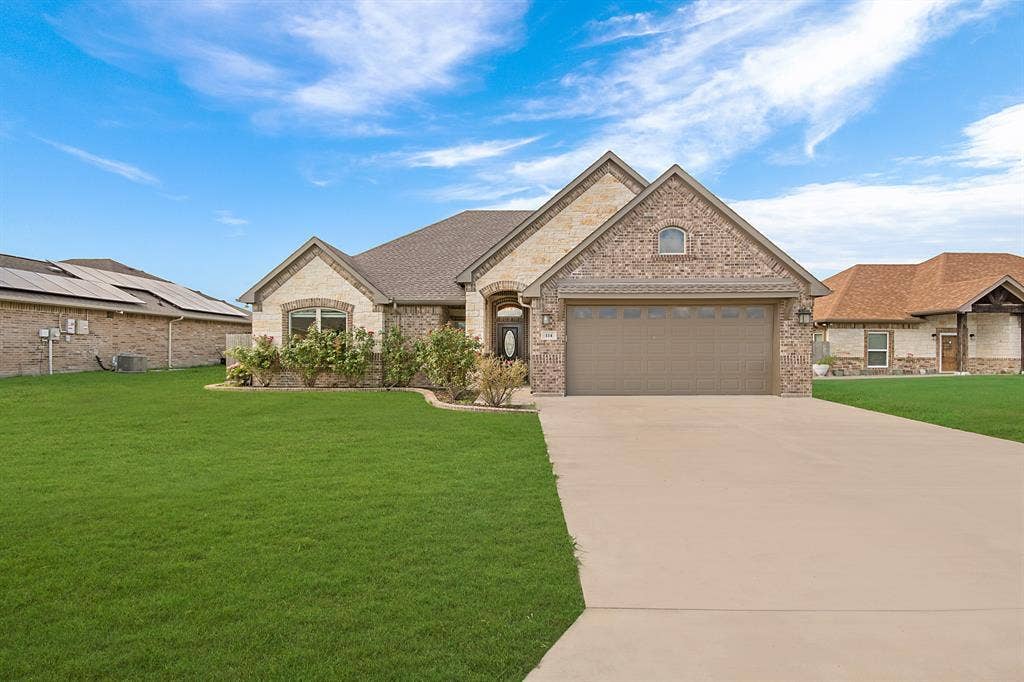 114 Oak Springs Loop, Mabank, TX 75147 114 Oak Springs Loop, Mabank, TX 75147