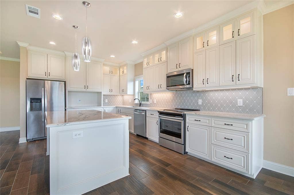 114 Oak Springs Loop, Mabank, TX 75147 114 Oak Springs Loop, Mabank, TX 75147