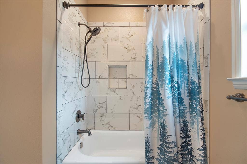 114 Oak Springs Loop, Mabank, TX 75147 114 Oak Springs Loop, Mabank, TX 75147