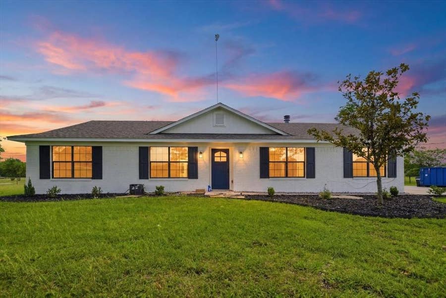 Property photo for 2207 Southwinds Drive, Lorena, TX