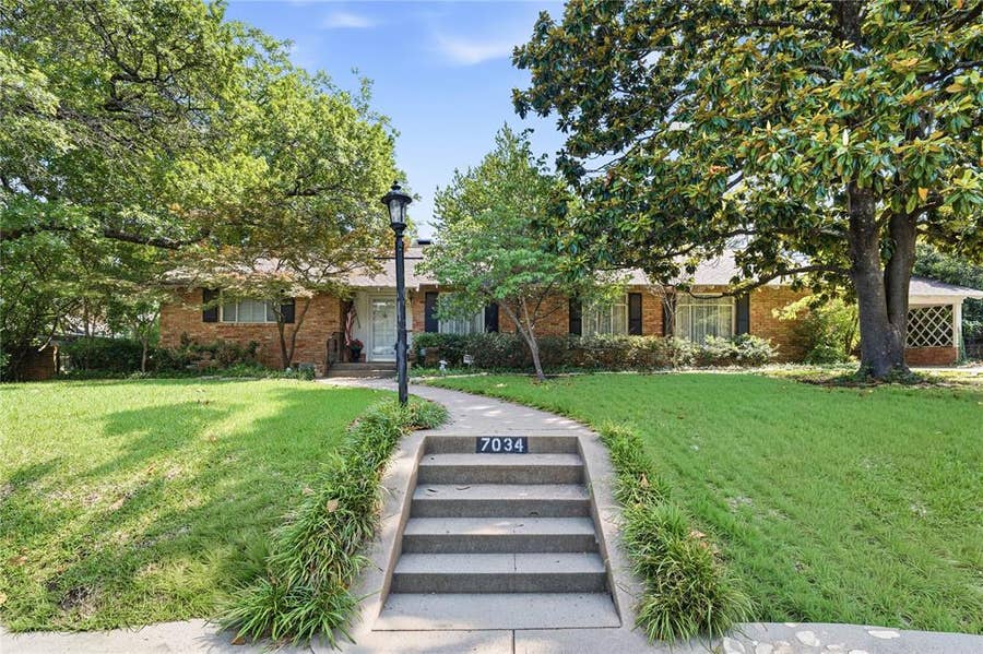 Property photo for 7034 Cornelia Lane, Dallas, TX