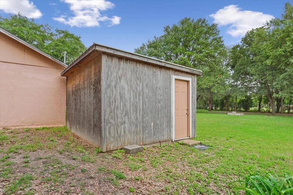 1084 Speegle Road, Woodway, TX 76712 Shed Exterior View