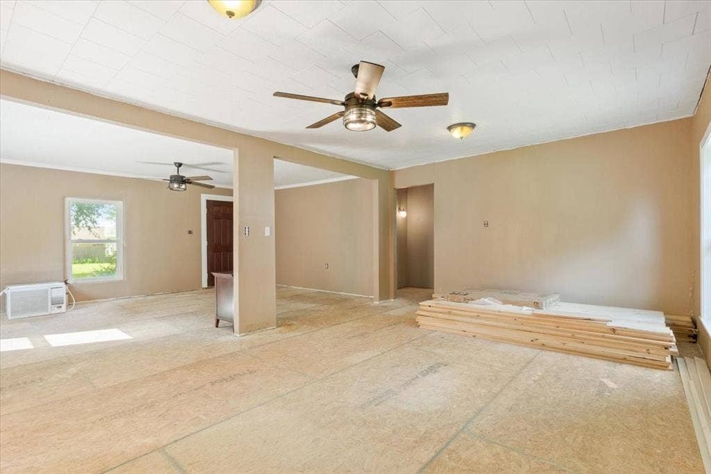 1084 Speegle Road, Woodway, TX 76712 Kitchen to Hallway