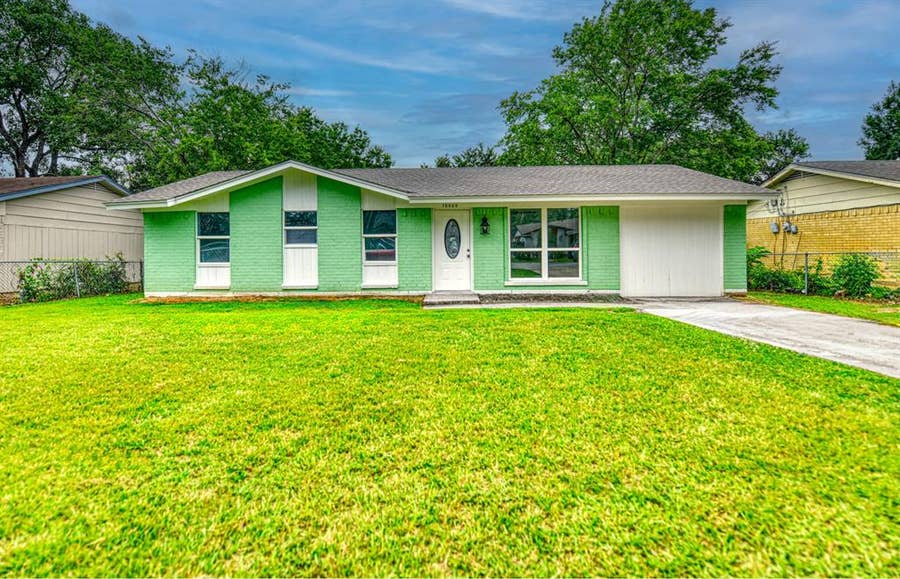 Property photo for 10020 Homeplace Drive, Dallas, TX