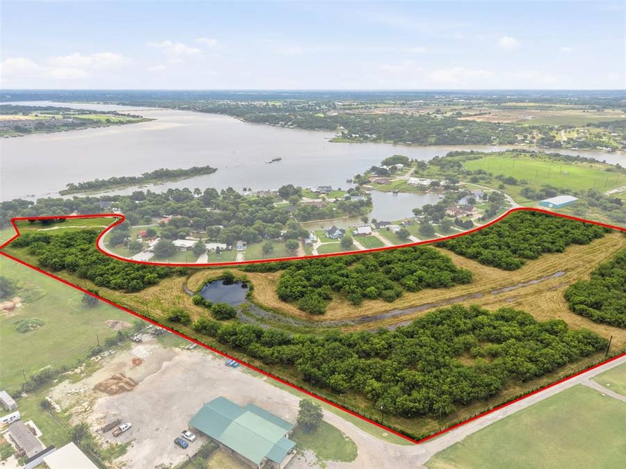 Property photo for 3212 Sunrise Court, Granbury, TX