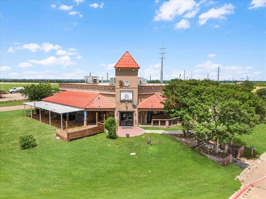 Property photo for 5812 N I-35, Denton, TX