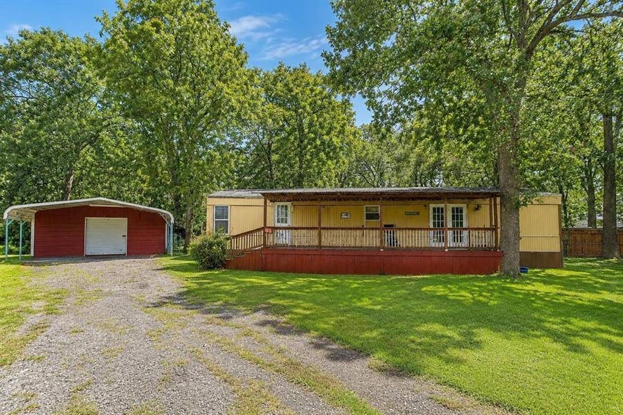 Property photo for 9949 Greentree Lane, Wills Point, TX