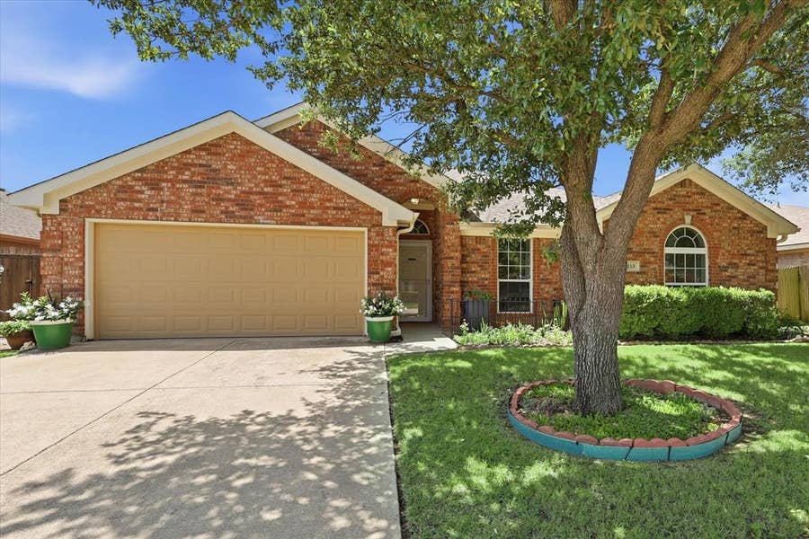 Property photo for 213 Mckamy Boulevard, Denton, TX