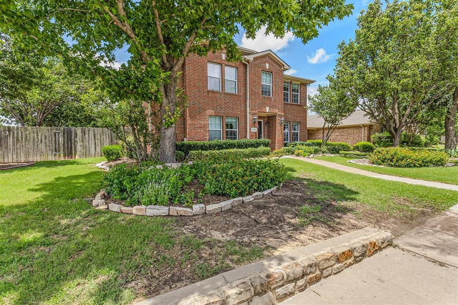 Property photo for 2177 Lone Pecan Drive, Mesquite, TX