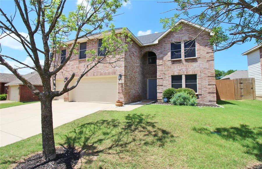Property photo for 928 Oakcrest Drive, Wylie, TX
