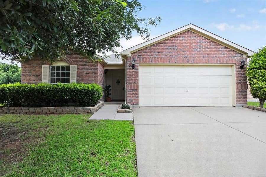 Property photo for 4140 Silverwood Trail, Fort Worth, TX