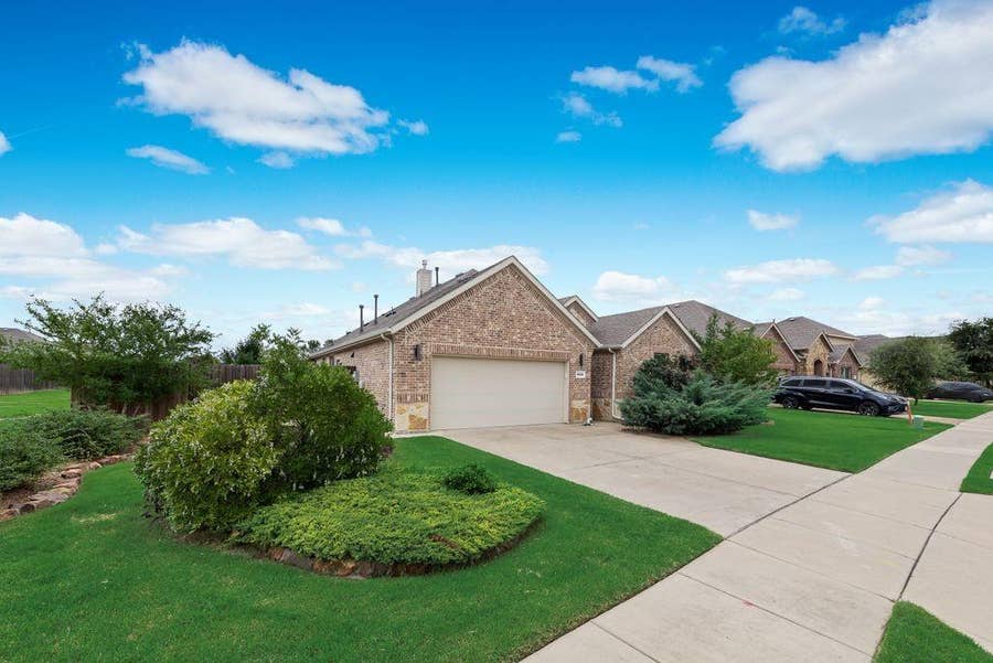 Property photo for 3318 Rosewood Lane, Sachse, TX