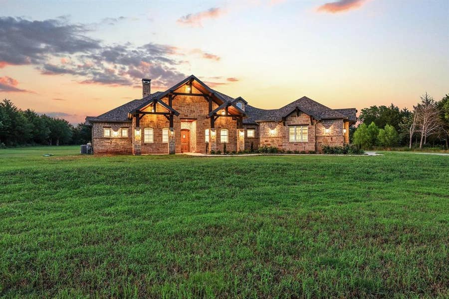 Property photo for 231 Geis Drive, Pottsboro, TX
