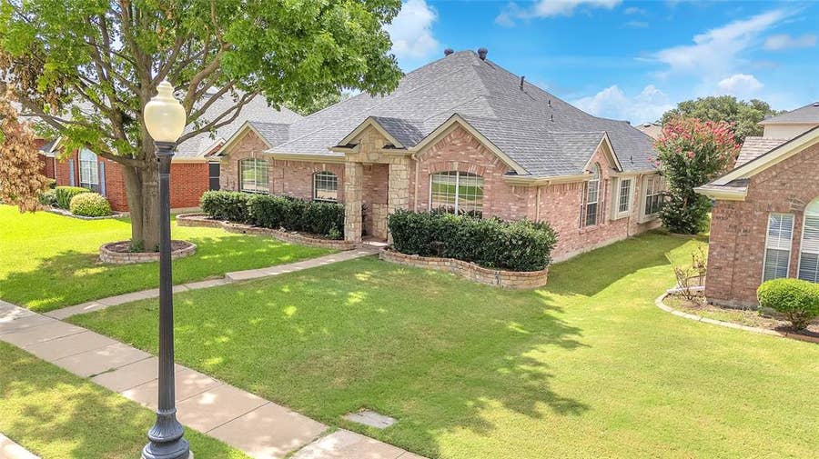 Property photo for 10809 River Oaks Drive, Frisco, TX