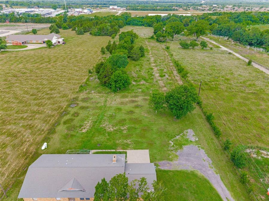 Property photo for 10338 County Road 484, Lavon, TX