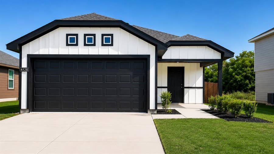 Property photo for 4128 WOODHILL BEND Drive, Fort Worth, TX