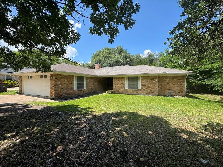 Property photo for 512 E Willow Lane, Princeton, TX