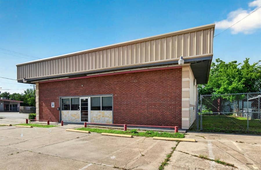 Property photo for 815 E Moore Avenue, Terrell, TX