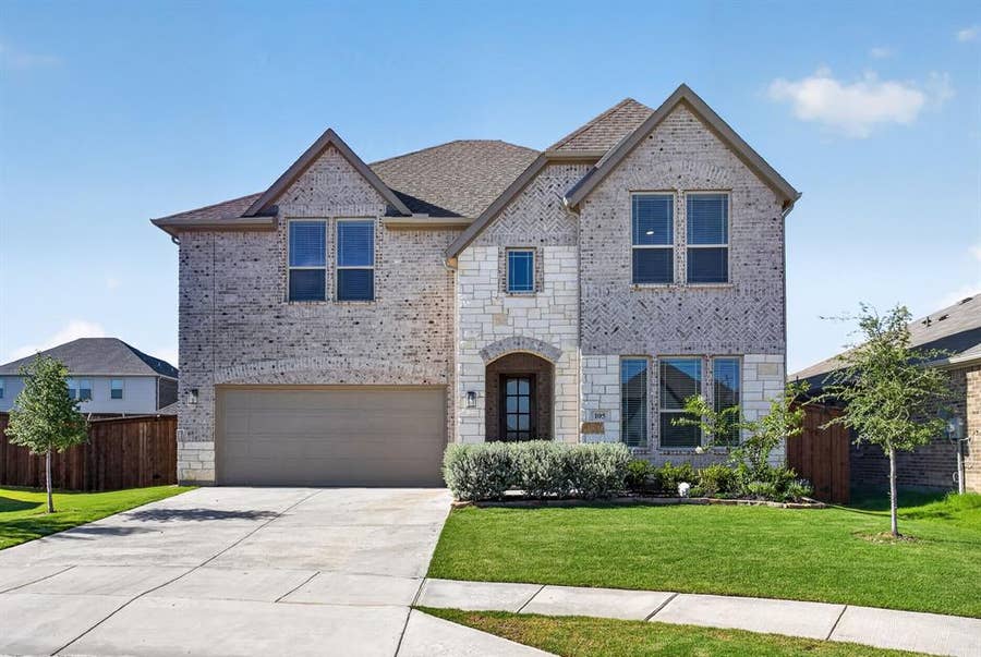 Property photo for 105 Verbena Ridge Drive, Fort Worth, TX