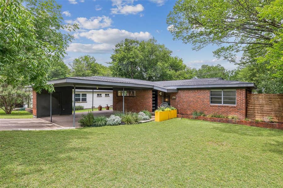 Property photo for 2223 Forest Oaks Drive, Dallas, TX