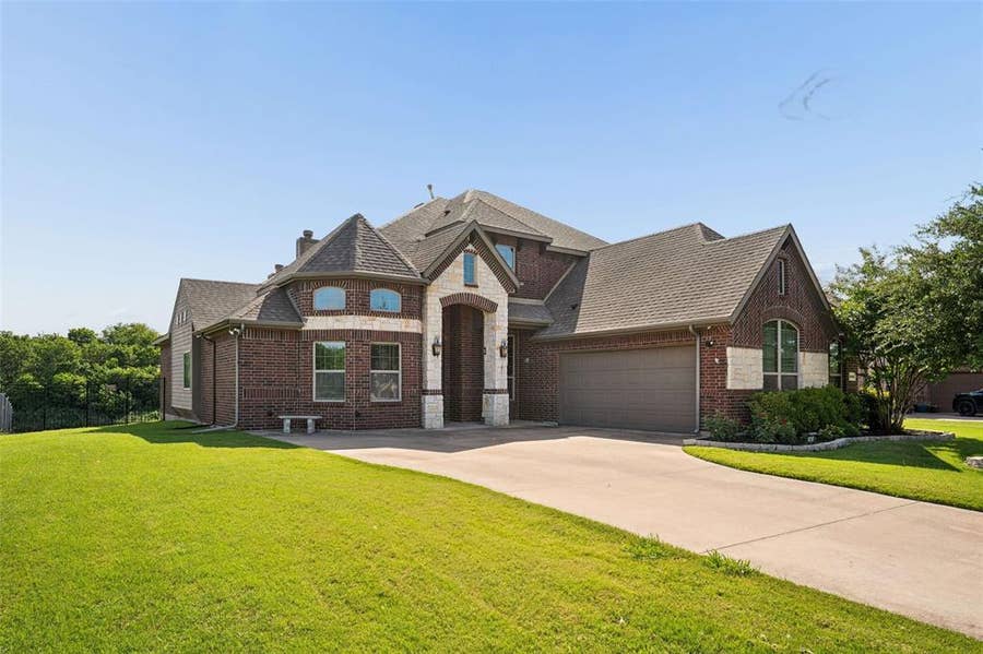Property photo for 1818 Fair Oaks Lane, Royse City, TX