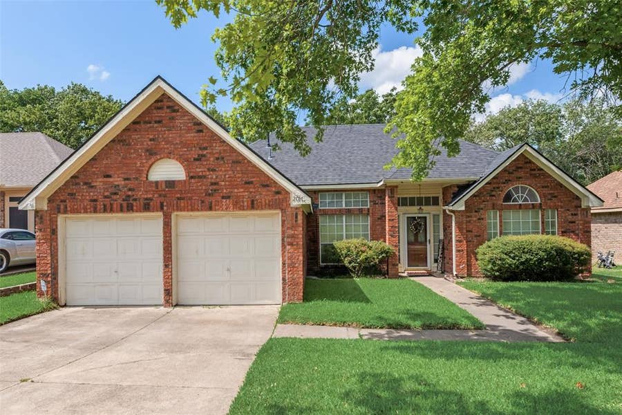 Property photo for 2017 Spring Mills Road, Mesquite, TX