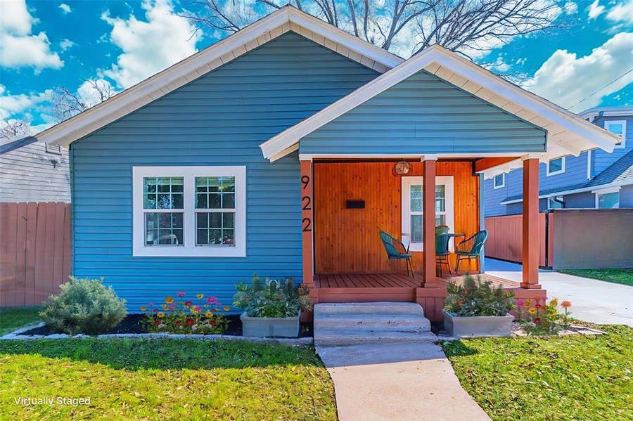 Property photo for 922 S Waverly Drive, Dallas, TX