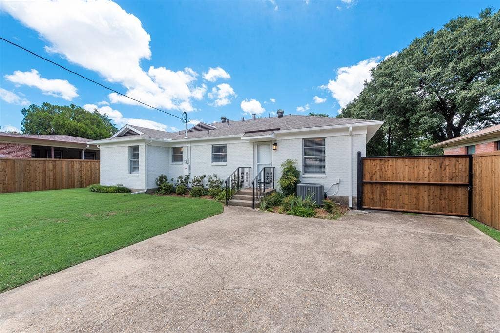 2523 San Medina Avenue, Dallas, TX 75228 2523 San Medina Avenue, Dallas, TX 75228