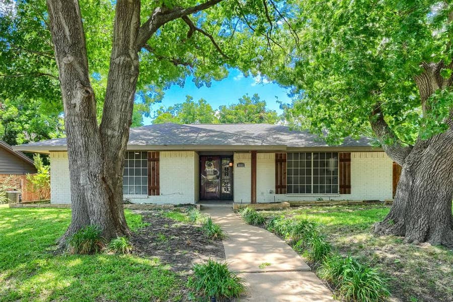 Property photo for 4049 Alicante Avenue, Fort Worth, TX