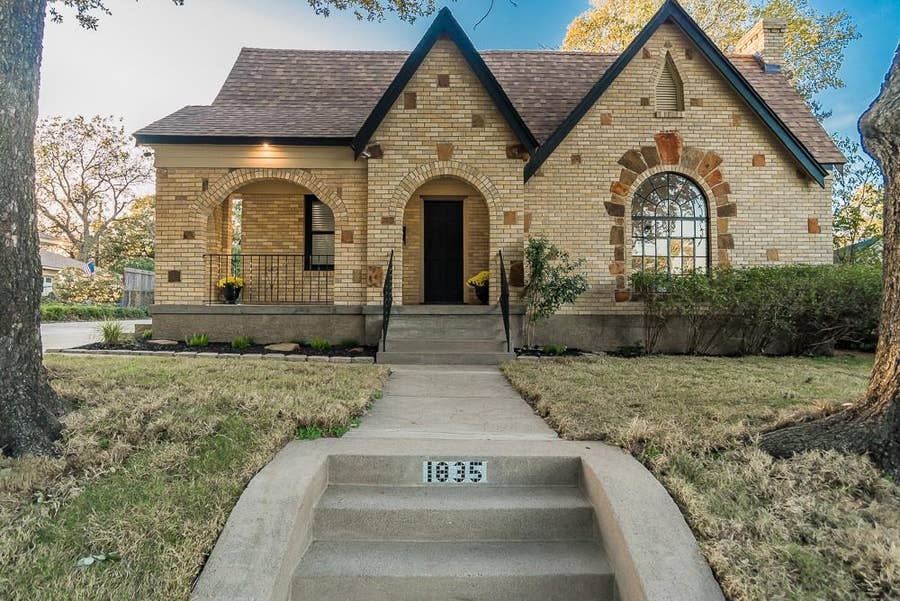 Property photo for 1835 Cedar Crest Boulevard, Dallas, TX