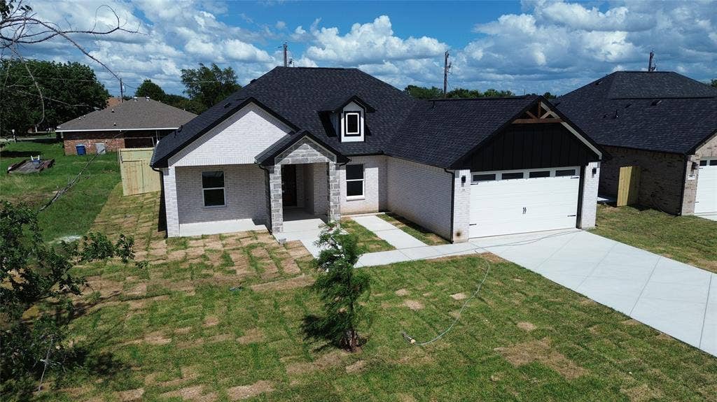 308 Backlash Drive, Gun Barrel City, TX 75156 308 Backlash Drive, Gun Barrel City, TX 75156